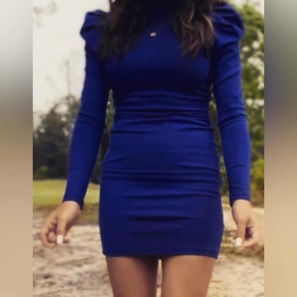 worn once for homecoming!